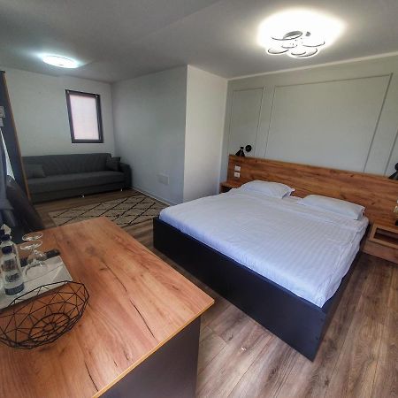 Vily Luxury Rooms Foksány Kültér fotó
